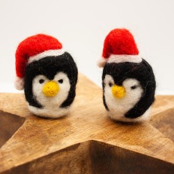 Pinguin Crăciun